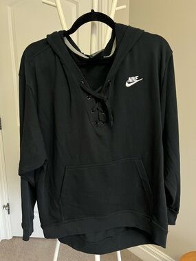 Nike Men’s Black Lace-Up Crewneck Hoodie